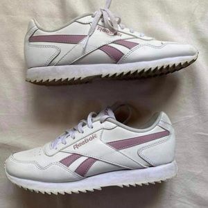 Reebok granny sneakers
